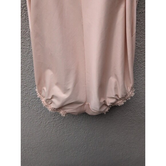 VTG Olga Bodysuit 32 B Lace Trim Legs Bust. Light Padding, Snap Closure. - Picture 8 of 16